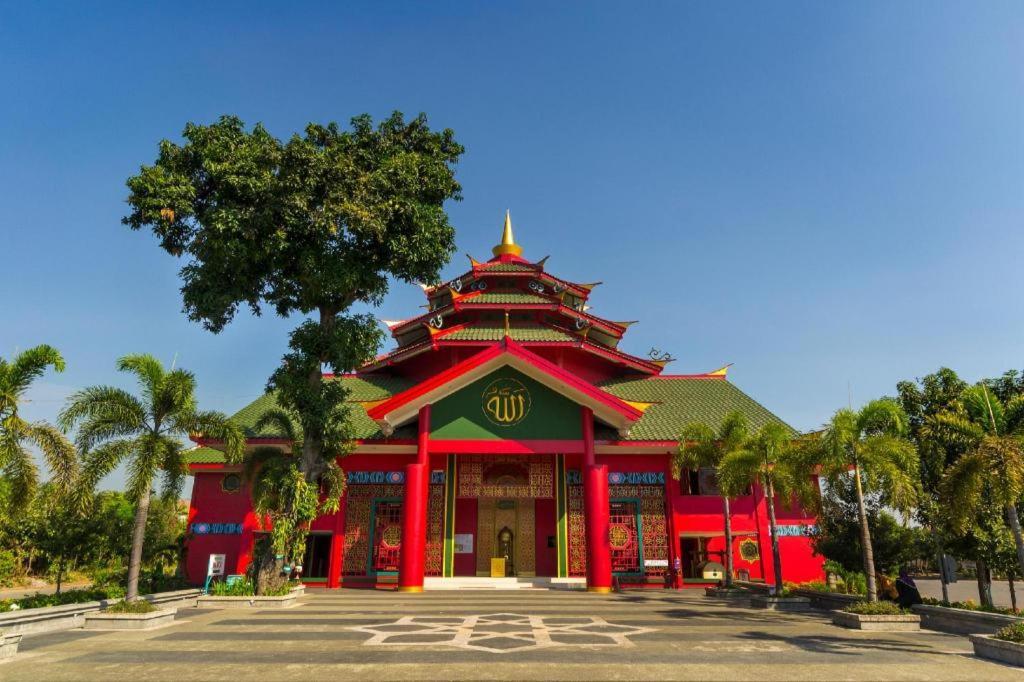 New Grand Park Hotel Surabaya Bagian luar foto