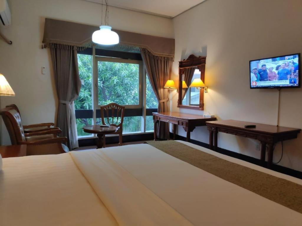 New Grand Park Hotel Surabaya Bagian luar foto