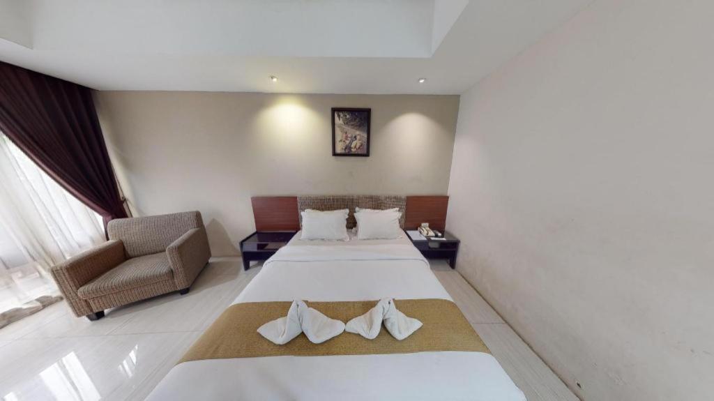 New Grand Park Hotel Surabaya Bagian luar foto