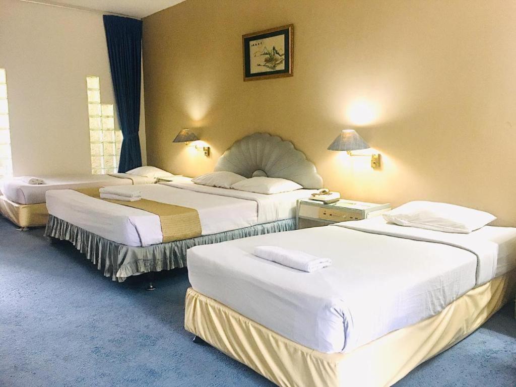 New Grand Park Hotel Surabaya Bagian luar foto