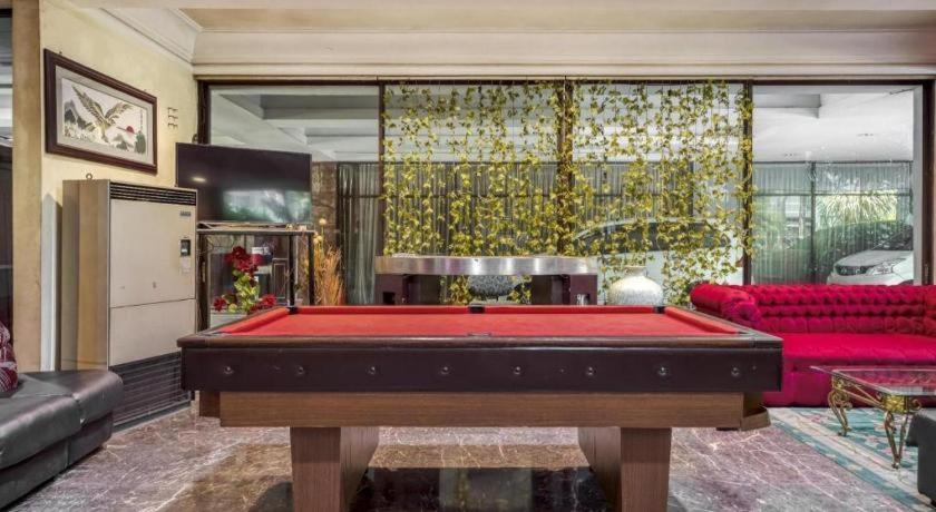 New Grand Park Hotel Surabaya Bagian luar foto