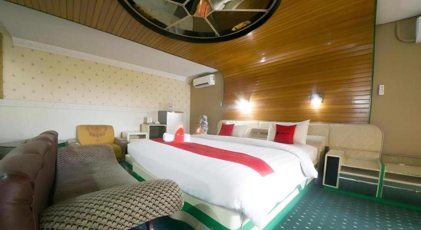 New Grand Park Hotel Surabaya Bagian luar foto